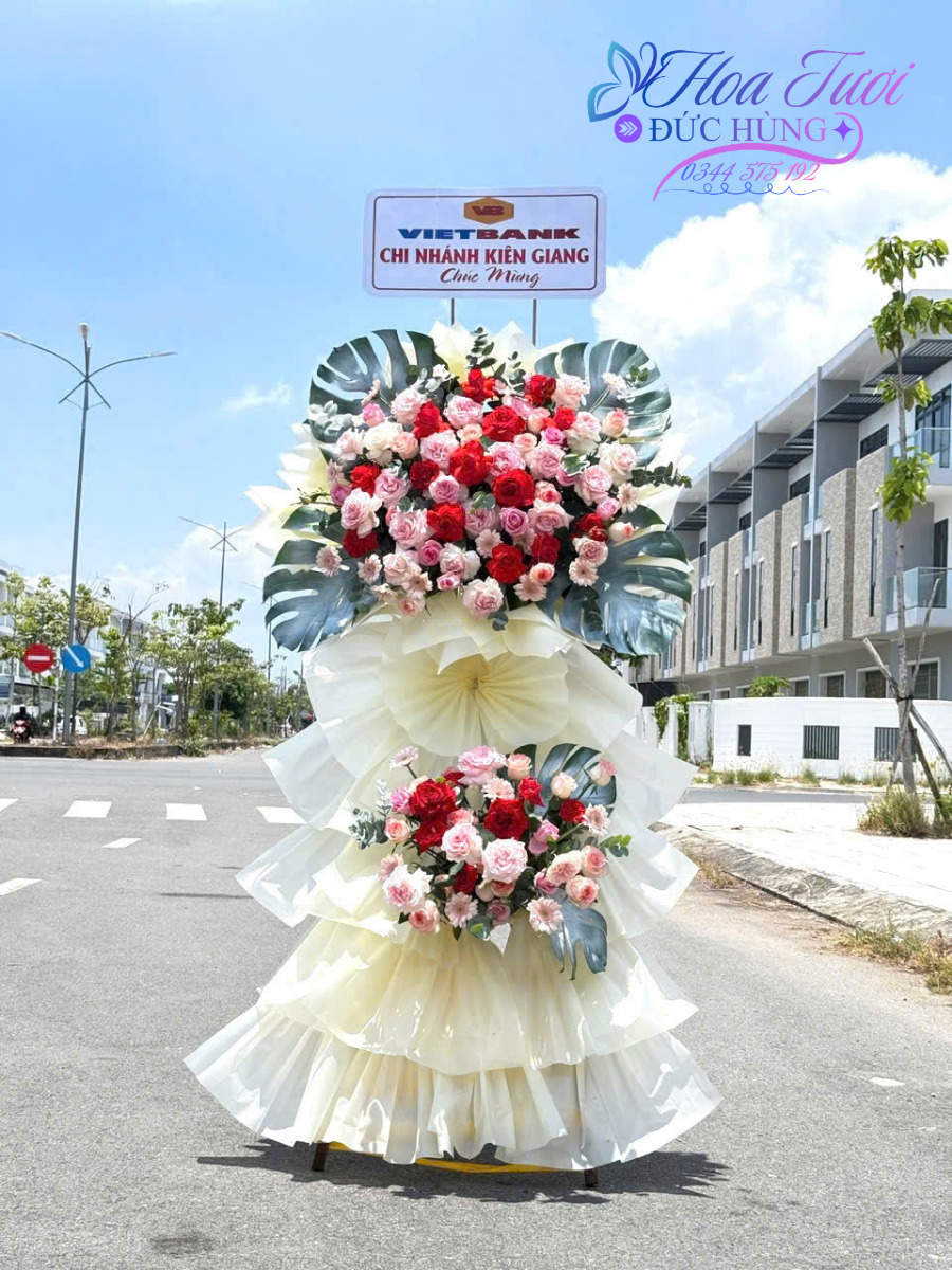Hoa Thắng Lợi Vẻ Vang